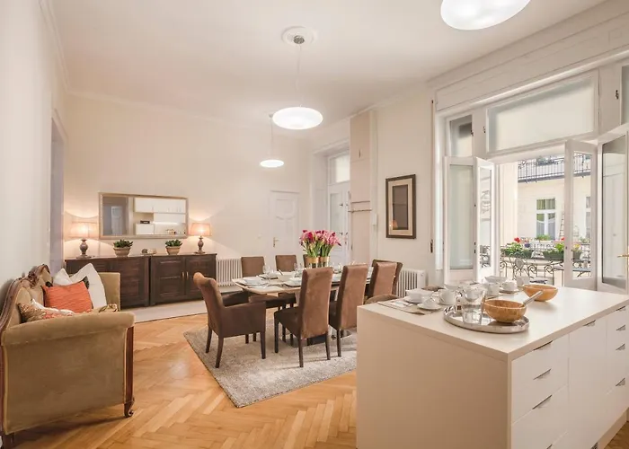 Modernized Unique Huge On 135sqm Apartmán Budapešť