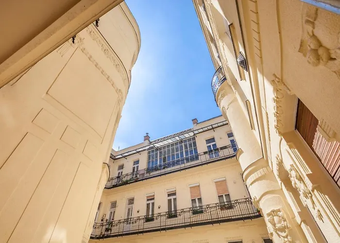 Modernized Unique Huge On 135sqm Apartmán Budapešť