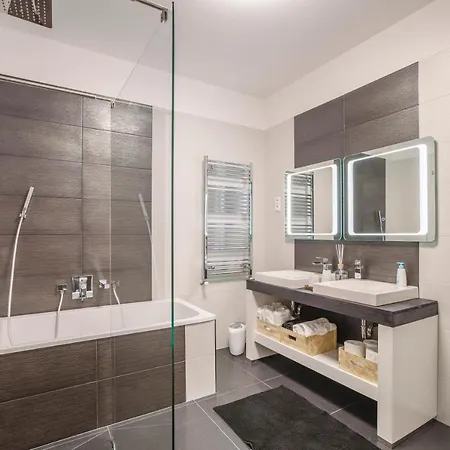 Apartment Modernized Unique Huge On 135sqm