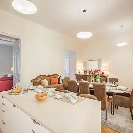 Modernized Unique Huge On 135sqm Budapest