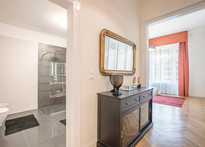Modernized Unique Huge On 135sqm Budapest
