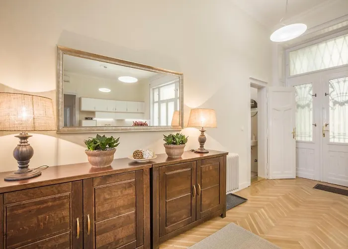 Modernized Unique Huge On 135sqm