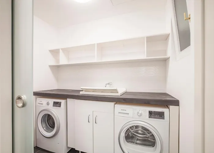 Modernized Unique Huge On 135sqm Appartement